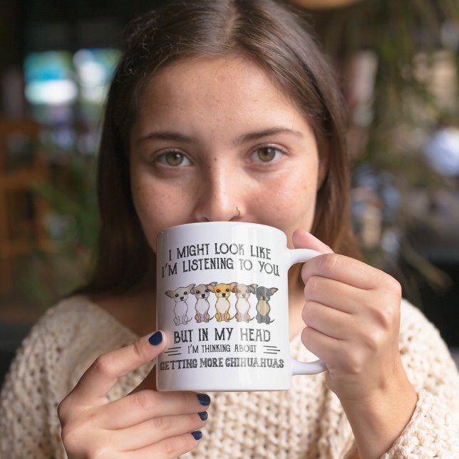 I mitt huvud tänker jag på att få Chihuahuas. Kaffemugg (Skapare uppladdad)