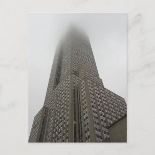 I molnen - Byggnaden Empire state - New York Vykort