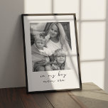 I My Boy Mamma Era Anpassningsbar Photo Personlig Poster<br><div class="desc">Fira den unika resan att vara pojke mamma med vår Anpassningsbar "I Min Boy Mamma Era" Photo Personlig Poster. Denna hjärtliga konst är perfektens hyllning till det speciella bandet mellan en pojke mamma och hennes familj. Anpassa poster med ett personlig-meddelande för att uttrycka kärlek och uppskattning och skapa en omhuldad...</div>