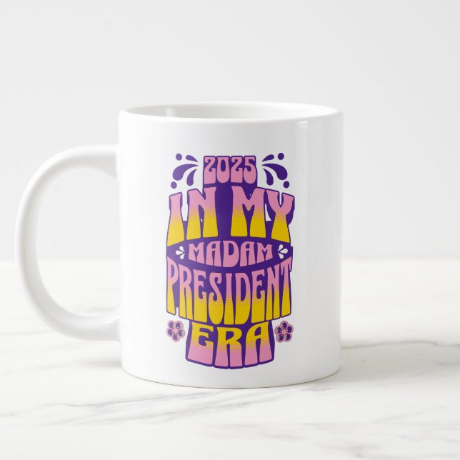 I My Kamala Harris, fru talman Era 2025 Jumbo Mugg (Vänster)