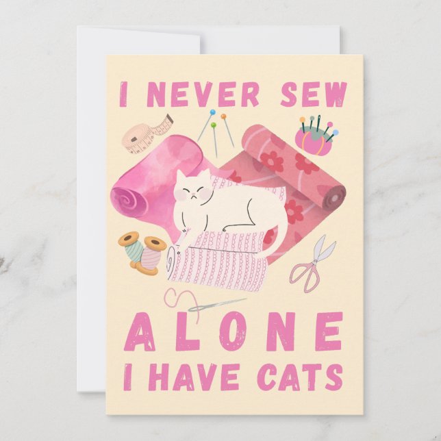 I Never Sew Alone I Have Cats - A Cat Sewing  Julkort (Framsida)