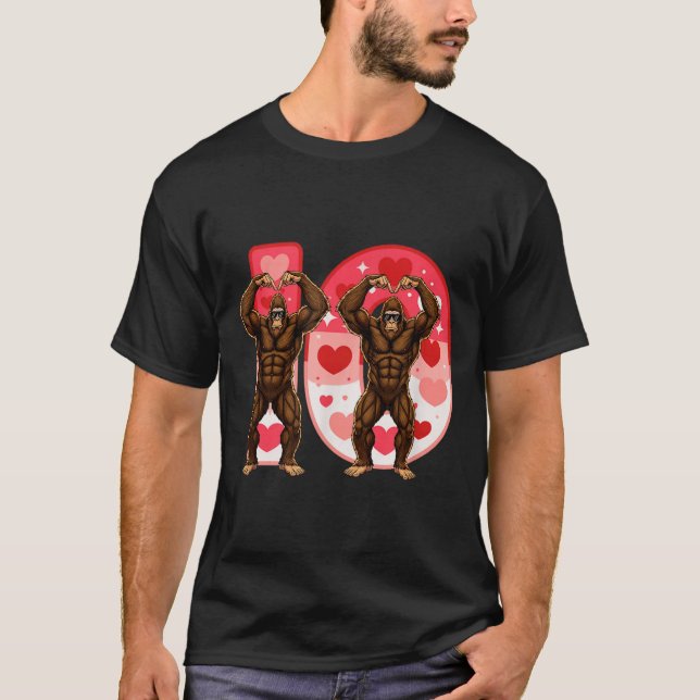 I-o Couples Matching Funny Bigfoot In Midwestern V T Shirt (Framsida)