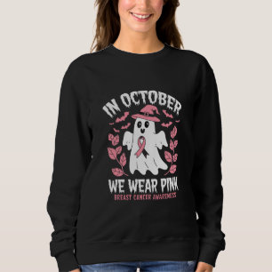 I Oktober Bär Vi Rosa Halloween Häxa T Shirt