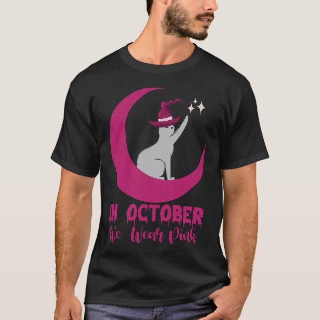 I oktober Bäror vi Rosa Cat Breast Cancer Awarenes T Shirt (Framsida)