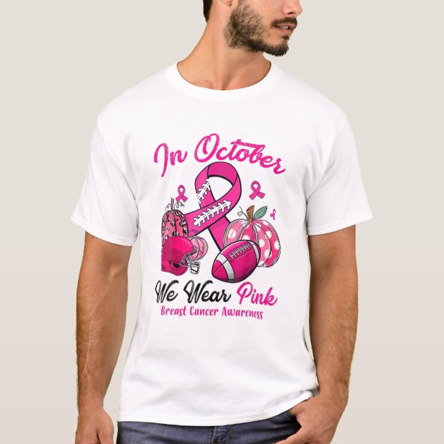 I oktober Bäror vi Rosa och tittar på fotbollspump T Shirt (Framsida)