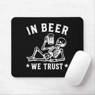 I öl tro vi på avkylande skelett Beer Pong Musmatta