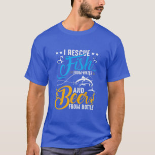 I Rädding Fisk från Vatten och dryck öl från flask T Shirt