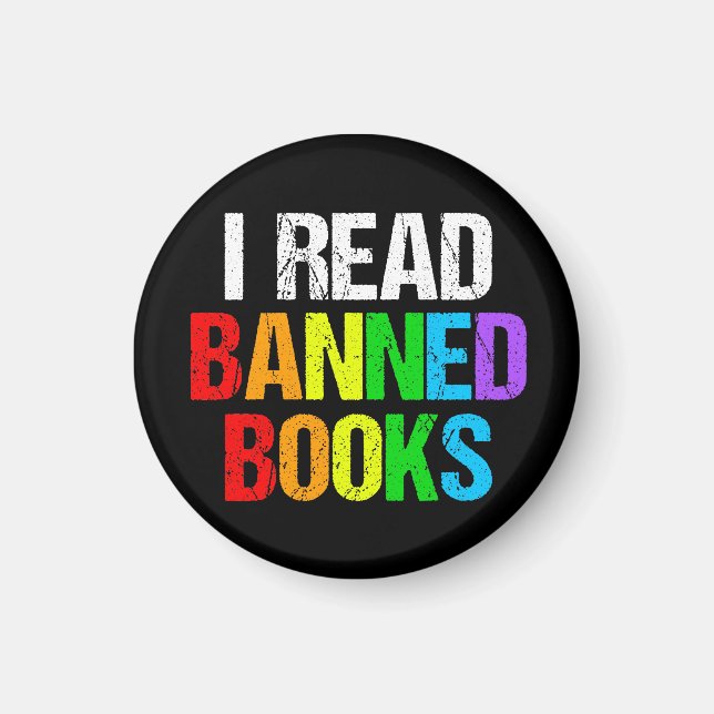 I Read Banned Books Rainbow Magnet (Framsidan)
