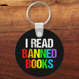 I Read Banned Books Rainbow Nyckelring