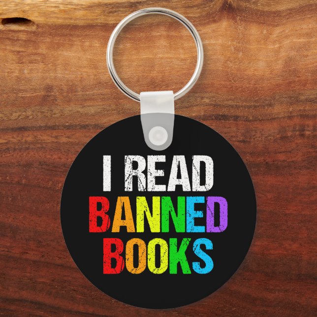 I Read Banned Books Rainbow Nyckelring (Framsida)