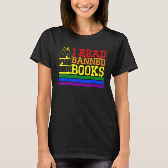 I Read Banned Books Reading Library 2 T Shirt (Framsida)