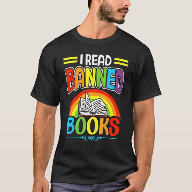 I Read Banned Books Reading Library 5 T Shirt (Framsida)