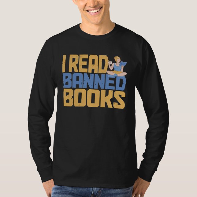 I Read Banned Books T Shirt (Framsida)