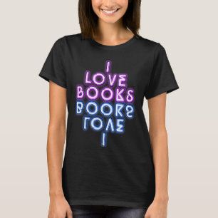 I reflektion över Kärlek Bokar T Shirt