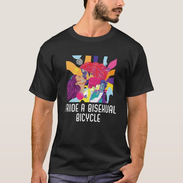 I Ride A Bisexual Bicycle Bisexual Rainbow Pride L T Shirt (Framsida)