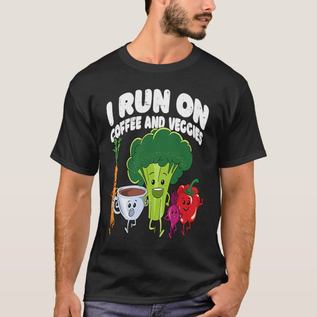 I Run On Coffee And Veggies Vegan Runner Vegetaria T Shirt (Framsida)