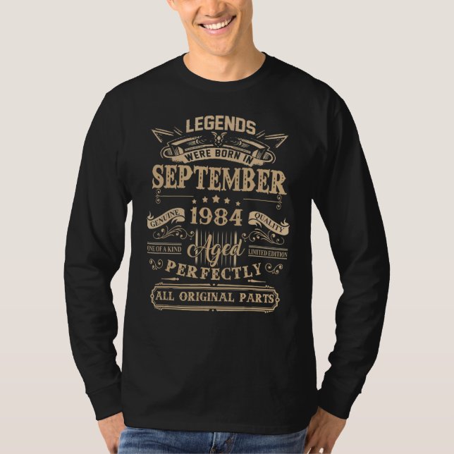 I september 1984 föddes 38 år gamla B T Shirt (Framsida)