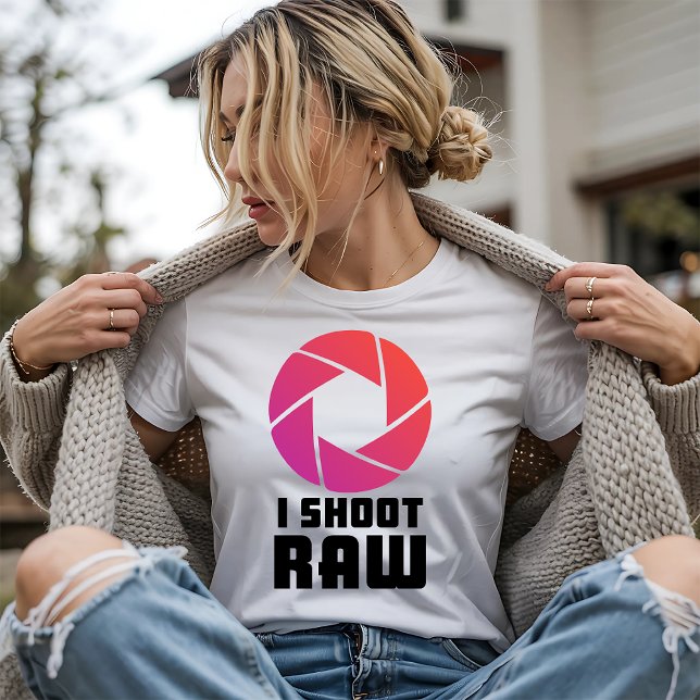 I Shoot Raw T Shirt (Skapare uppladdad)