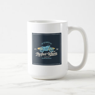 I sökande av perfektvågaraffischen kaffemugg