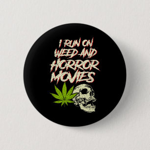 I Springa Ogräs Horror Movies Skull Funny Hallowee Knapp