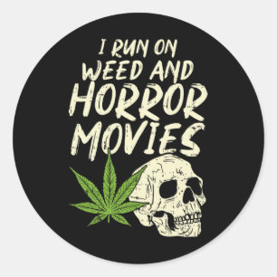 I Springa Ogräs Horror Movies Skull Roligt Hallowe Runt Klistermärke