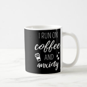 I Springa om kaffe och ångest - citat om mentalt H Kaffemugg