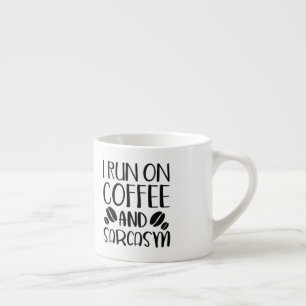 I Springa om kaffe och Sarcasm Espressomugg