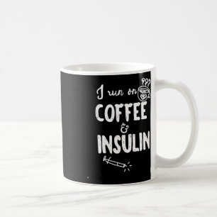 I Springa om Medveten Roligt av kaffe och insulin Kaffemugg