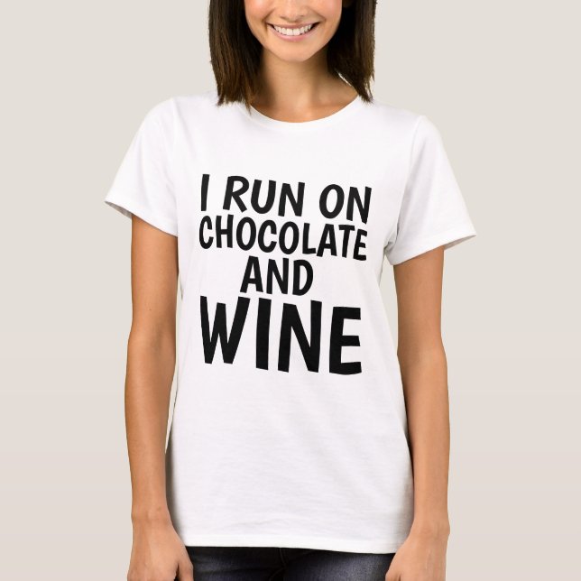 I SPRINGA PÅ CHOCOLATE OCH VIN T-Shirts (Framsida)