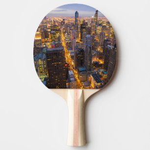 I stadens centrum Chicago horisont på skymningen Pingisracket
