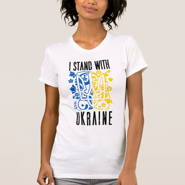 I stand with Ukraine. Trident of Ukraine. T Shirt (Framsida)