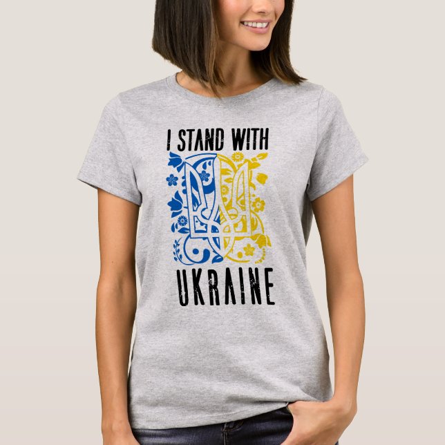I stand with Ukraine. Trident of Ukraine. T Shirt (Framsida)