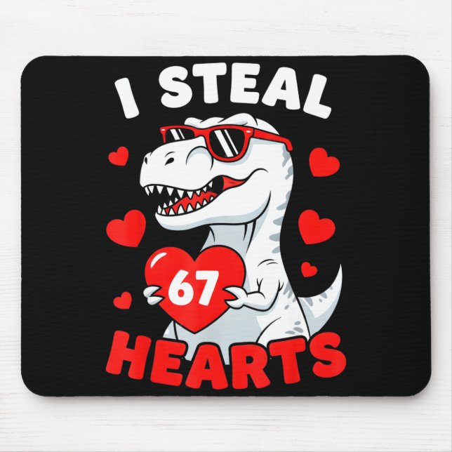 I Steal 67 Hearts Funny 67 Valentine Dinosaur Men  Musmatta (Framsidan)