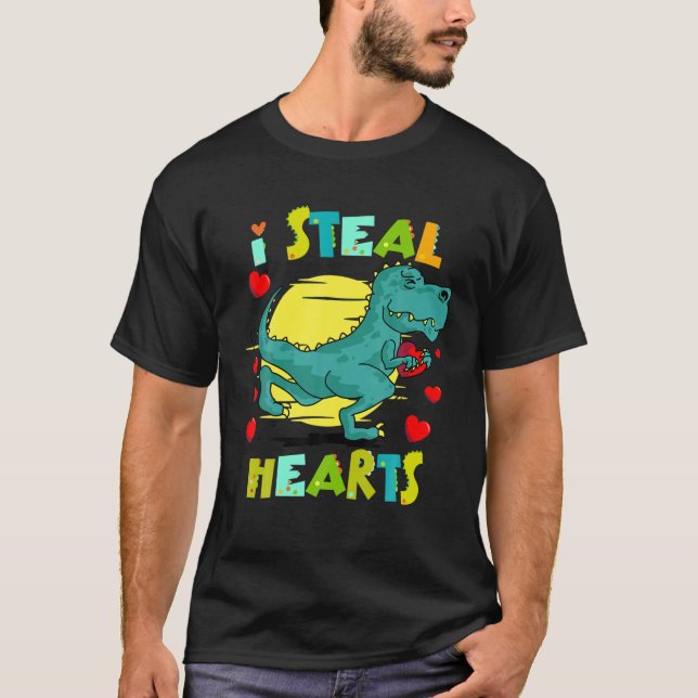 I Steal Hearts Boys Funny Valentines Day Kids Dino T Shirt (Framsida)