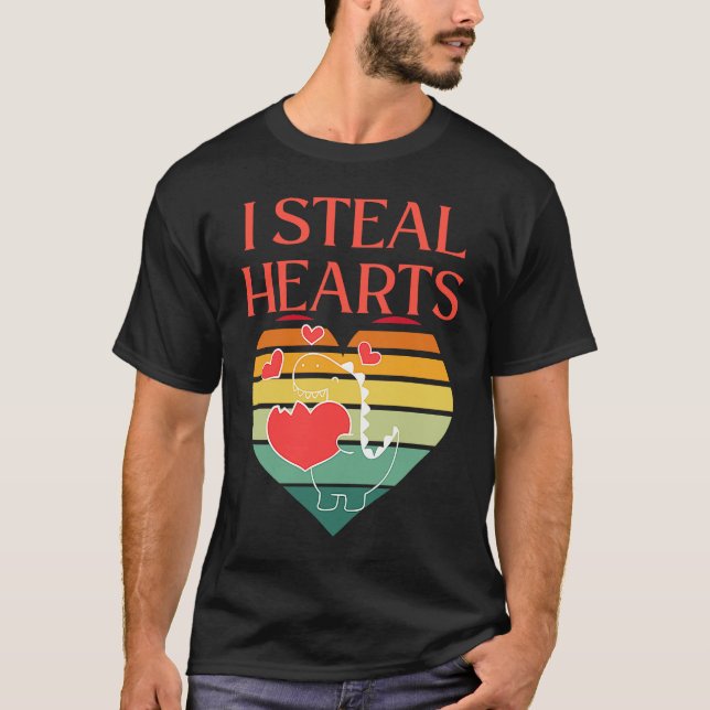 I Steal Hearts Cute Dino Valentines Day T Shirt (Framsida)