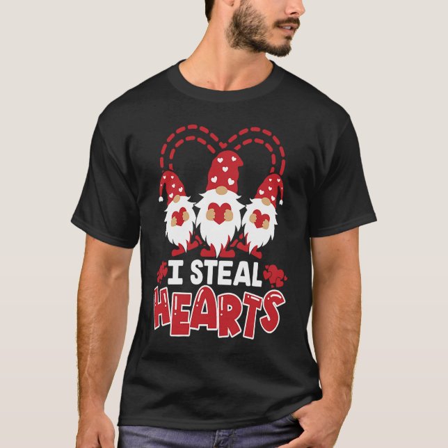i steal hearts gnomes Valentines Day T Shirt (Framsida)