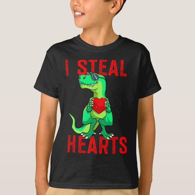 I Steal Hearts Valentines day Dinosaur Boys Valent T Shirt (Framsida)