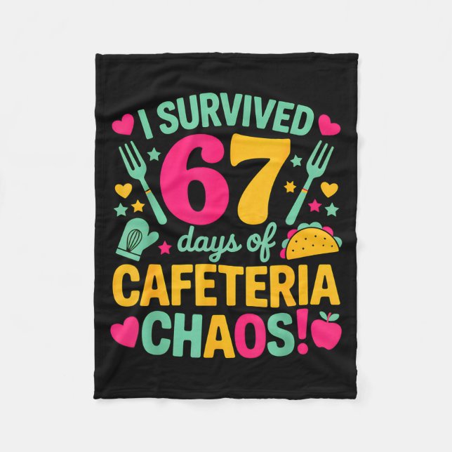 I Survived 67 Days Of Cafeteria Chaos Cute Food Lu Fleecefilt (Framsidan)