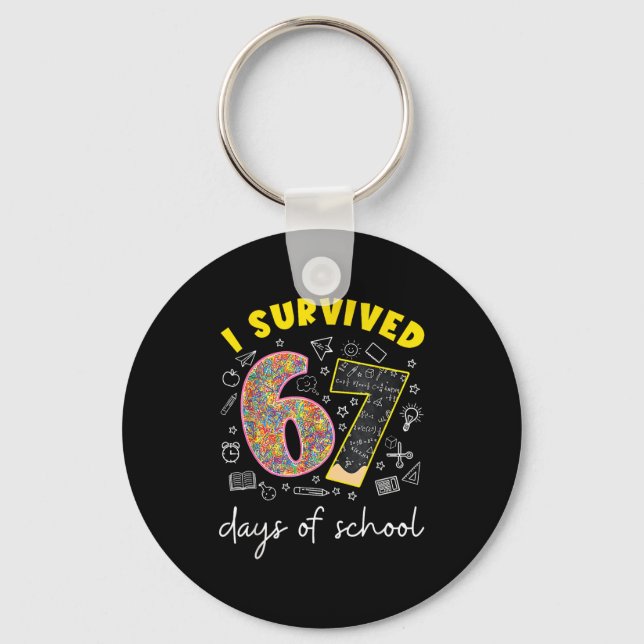 I Survived 67 Days Of School 67 Meme Rainbow Math  Nyckelring (Framsida)