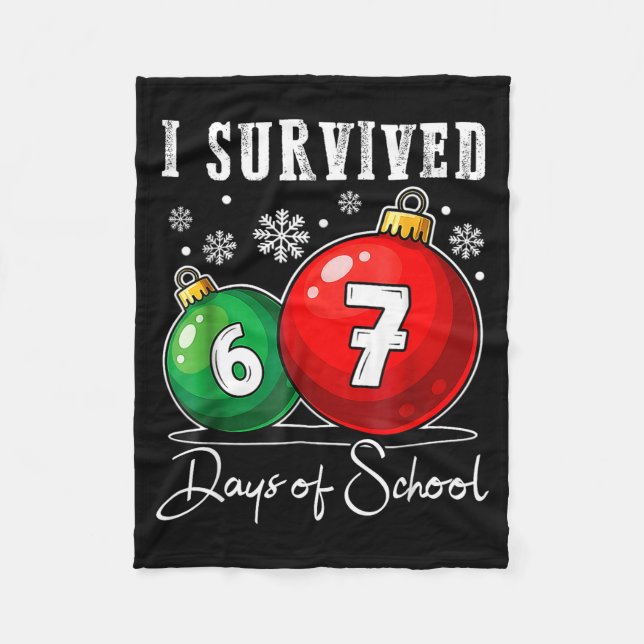 I Survived 67 Days Of School Christmas Candy Cane  Fleecefilt (Framsidan)