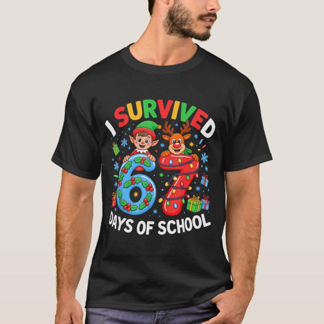 I Survived 67 Days Of School Christmas Candy Cane  T Shirt (Framsida)