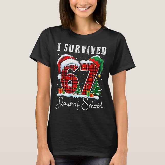 I Survived 67 Days Of School Christmas Candy Cane  T Shirt (Framsida)