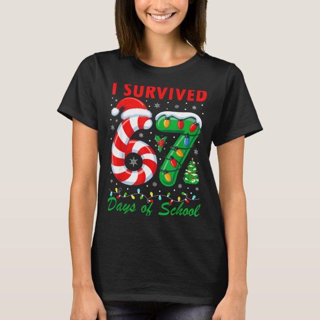 I Survived 67 Days Of School Christmas Candy Cane  T Shirt (Framsida)