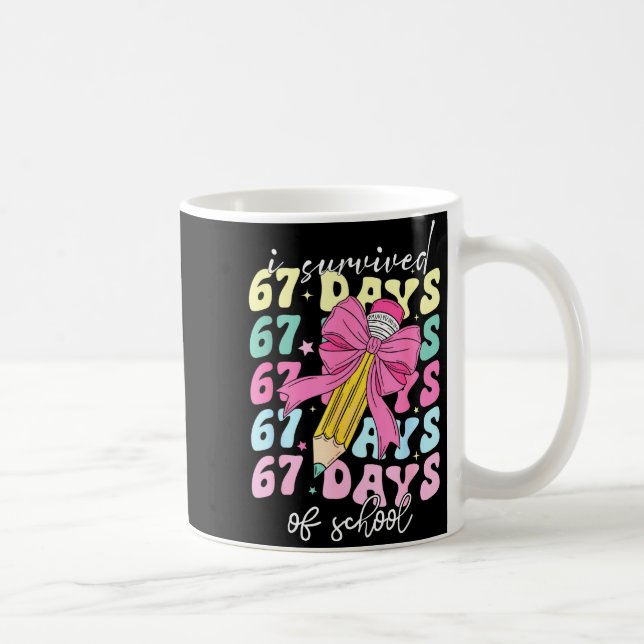 I Survived 67 Days Of School Coquette Bow Student  Kaffemugg (Höger)