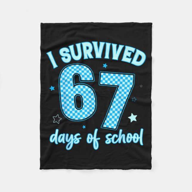 I Survived 67 Days Of School For Girls Boy Kids Te Fleecefilt (Framsidan)