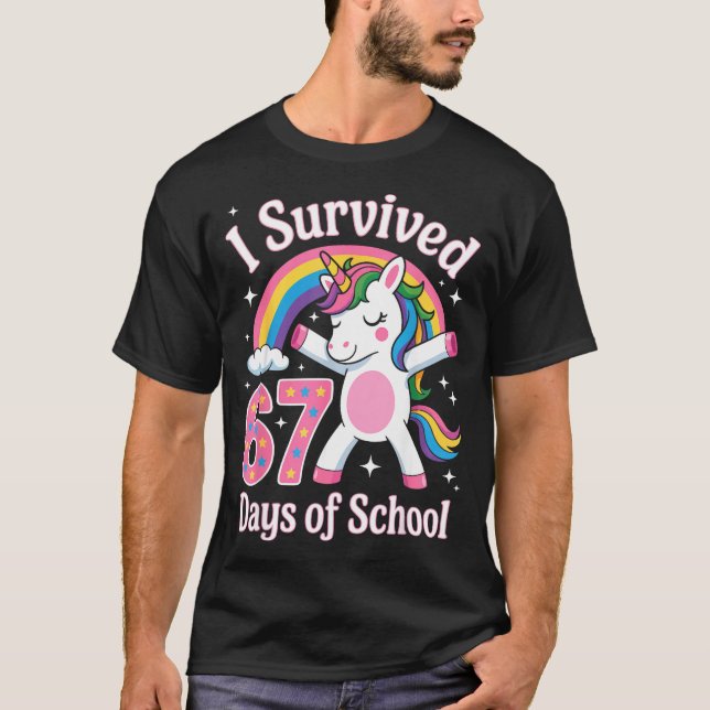 I Survived 67 Days Of School Funny 67 Teachers Kid T Shirt (Framsida)