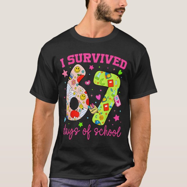 I Survived 67 Days Of School Funny Camouflage Boy  T Shirt (Framsida)