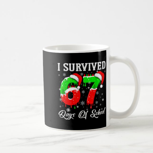 I Survived 67 Days Of School Funny Christmas  Kaffemugg (Höger)