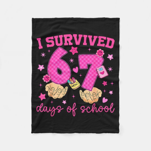 I Survived 67 Days Of School Funny Meme Boy Girl T Fleecefilt (Framsidan)