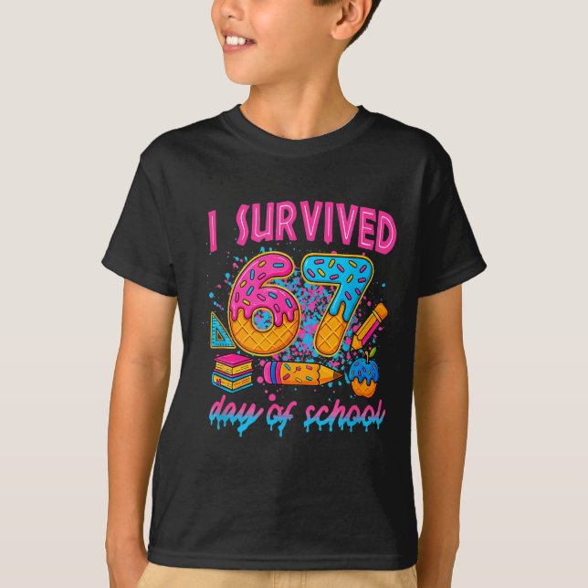 I Survived 67 Days Of School Funny Meme Ice Cream  T Shirt (Framsida)